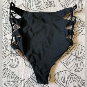 ACACIA Queens high waisted bikini bottoms in Black size Medium